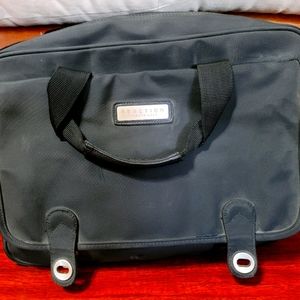 Kenneth Cole Messenger Bag